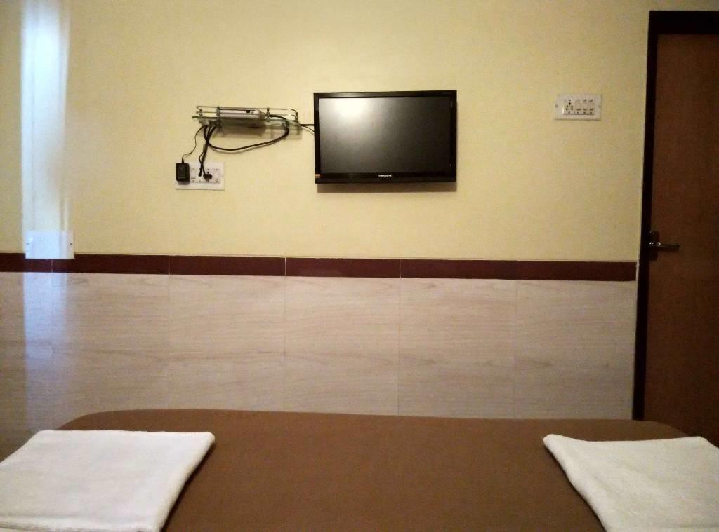 Girija Payyade Hotel Kalyan Luaran gambar