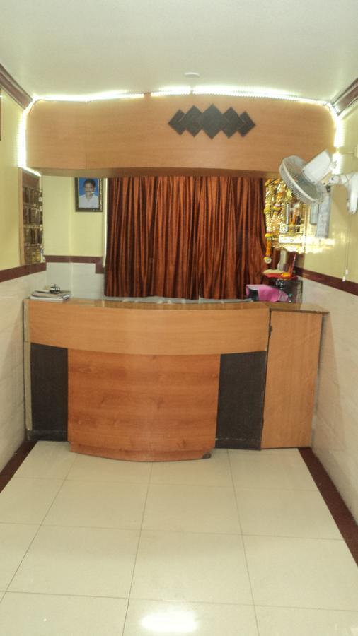 Girija Payyade Hotel Kalyan Luaran gambar