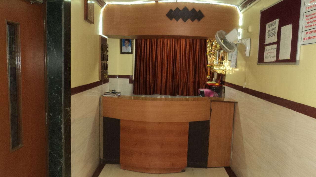 Girija Payyade Hotel Kalyan Luaran gambar