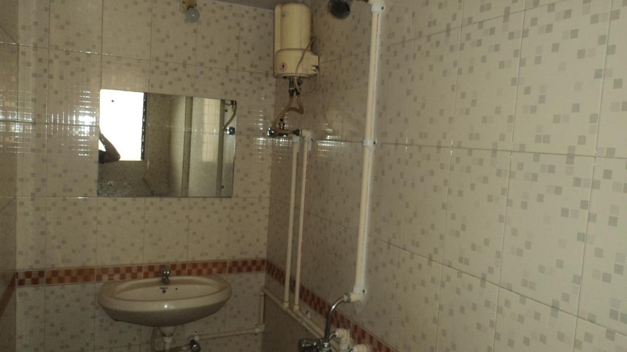 Girija Payyade Hotel Kalyan Luaran gambar